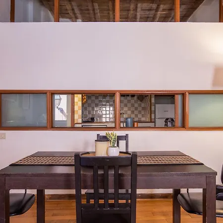 Trastevering In Διαμέρισμα *